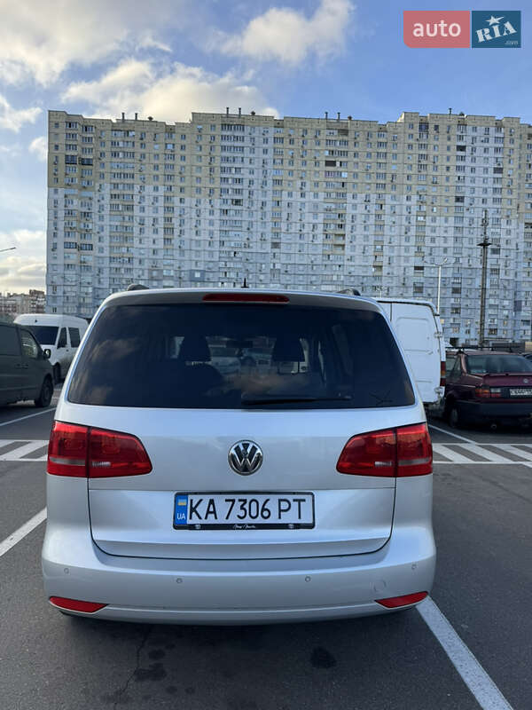 Минивэн Volkswagen Touran 2012 в Киеве