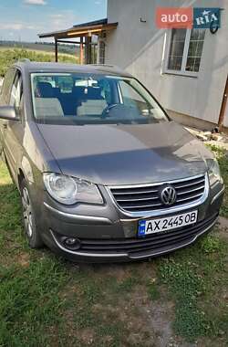 Минивэн Volkswagen Touran 2007 в Харькове