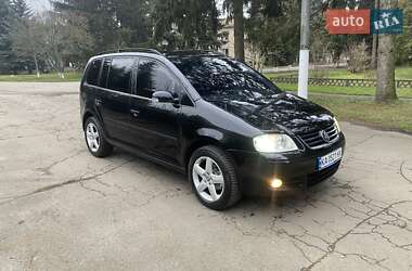 Мінівен Volkswagen Touran 2006 в Умані