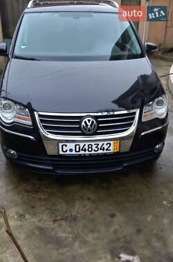 Минивэн Volkswagen Touran 2010 в Одессе