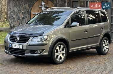 Минивэн Volkswagen Touran 2009 в Новояворовске