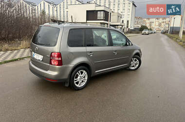 Минивэн Volkswagen Touran 2007 в Киеве