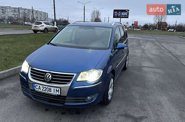 Минивэн Volkswagen Touran 2007 в Харькове