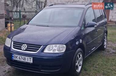Минивэн Volkswagen Touran 2003 в Заречном