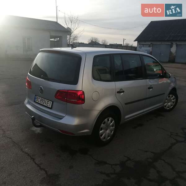 Мінівен Volkswagen Touran 2013 в Львові фото 12 Мінівен Volkswagen Touran 2013 в Львові
