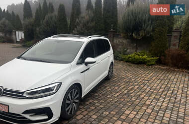 Микровэн Volkswagen Touran 2017 в Ровно