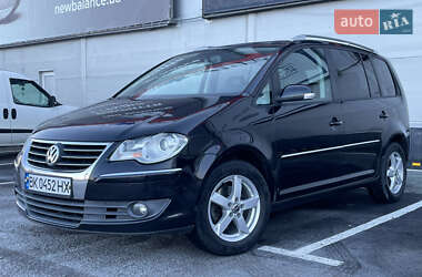 Минивэн Volkswagen Touran 2007 в Ровно