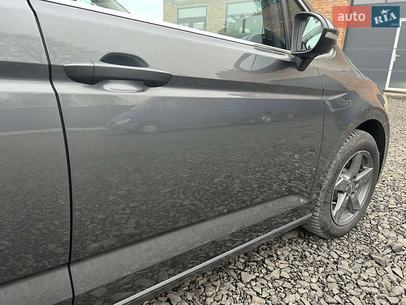 Мікровен Volkswagen Touran 2019 в Ковелі