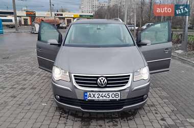 Минивэн Volkswagen Touran 2007 в Харькове