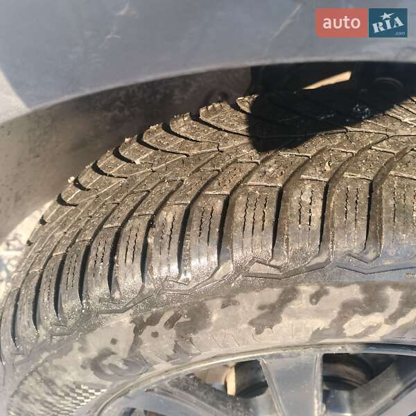 Мінівен Volkswagen Touran 2006 в Шепетівці