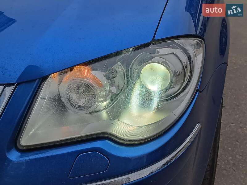 Минивэн Volkswagen Touran 2007 в Харькове