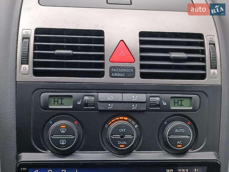 Минивэн Volkswagen Touran 2007 в Харькове