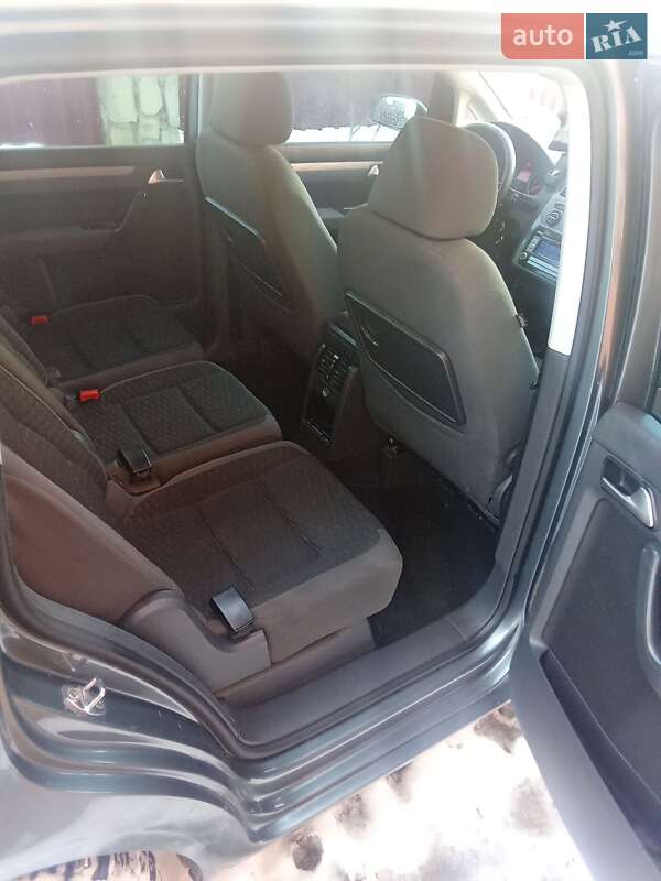 Минивэн Volkswagen Touran 2007 в Надворной фото 28 Минивэн Volkswagen Touran 2007 в Надворной