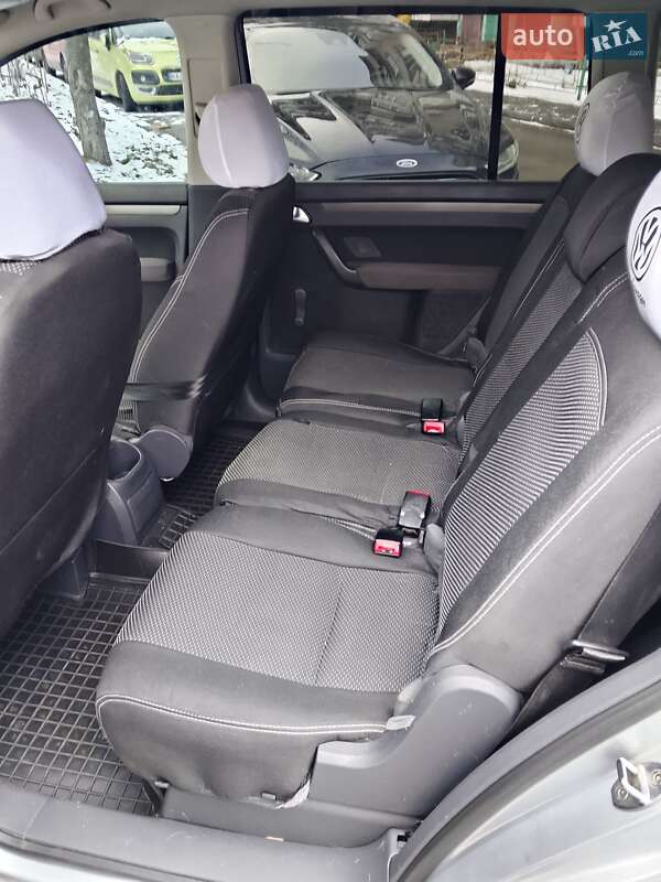 Минивэн Volkswagen Touran 2007 в Киеве