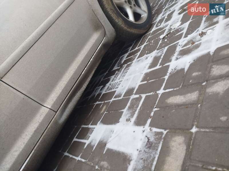 Минивэн Volkswagen Touran 2010 в Виннице