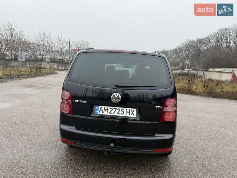 Минивэн Volkswagen Touran 2008 в Житомире