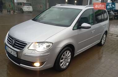 Минивэн Volkswagen Touran 2009 в Черновцах