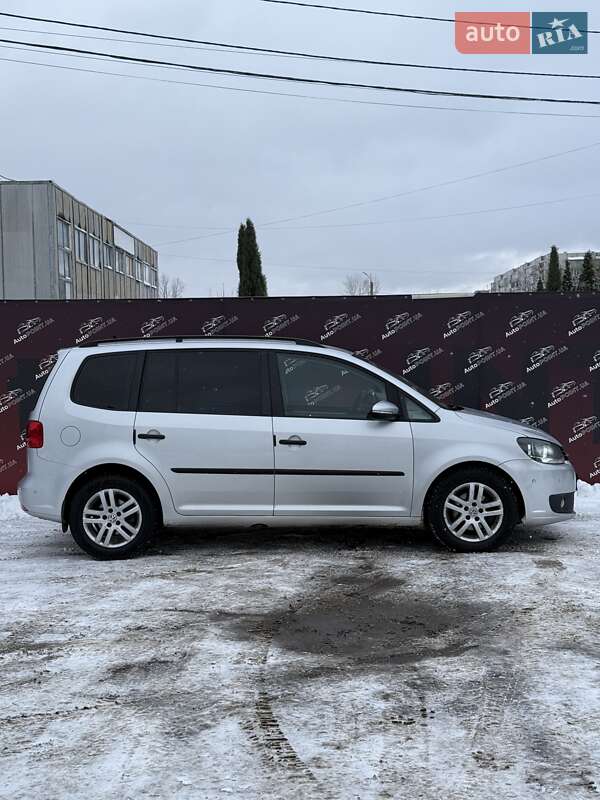Мінівен Volkswagen Touran 2012 в Сумах