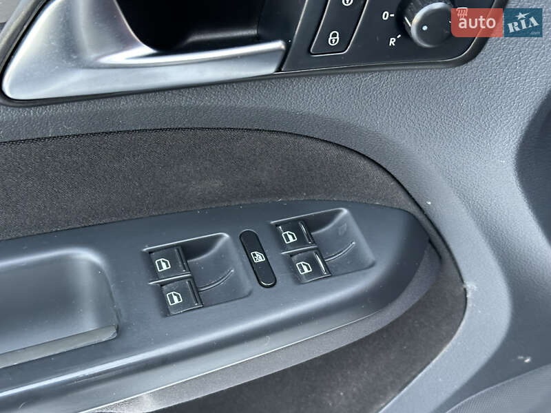 Мінівен Volkswagen Touran 2007 в Харкові фото 26 Мінівен Volkswagen Touran 2007 в Харкові