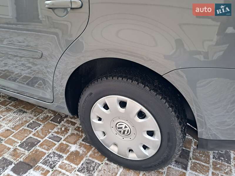 Минивэн Volkswagen Touran 2006 в Могилев-Подольске фото 38 Минивэн Volkswagen Touran 2006 в Могилев-Подольске