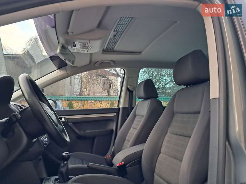 Минивэн Volkswagen Touran 2006 в Могилев-Подольске фото 75 Минивэн Volkswagen Touran 2006 в Могилев-Подольске