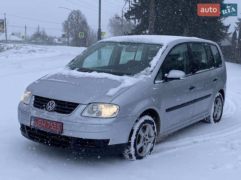 Минивэн Volkswagen Touran 2005 в Вознесенске
