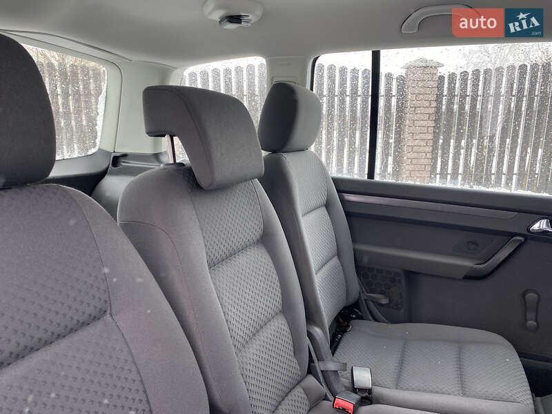 Минивэн Volkswagen Touran 2005 в Вознесенске