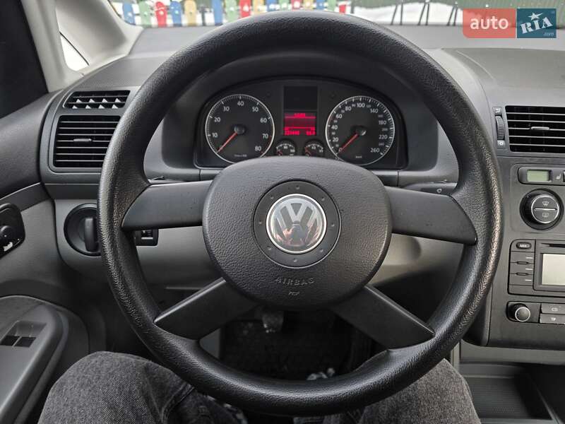 Минивэн Volkswagen Touran 2005 в Тернополе фото 26 Минивэн Volkswagen Touran 2005 в Тернополе