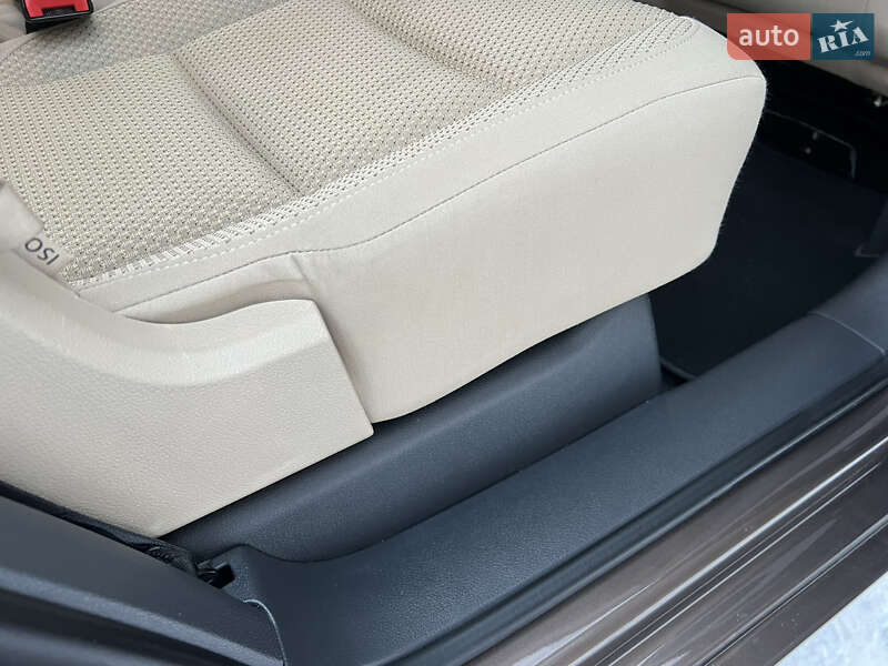 Минивэн Volkswagen Touran 2013 в Луцке фото 36 Минивэн Volkswagen Touran 2013 в Луцке