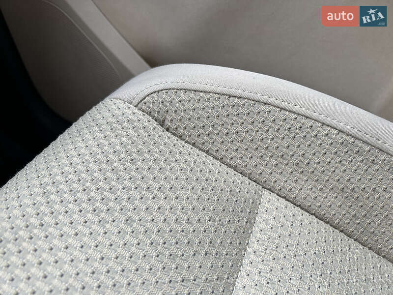 Минивэн Volkswagen Touran 2013 в Луцке фото 53 Минивэн Volkswagen Touran 2013 в Луцке