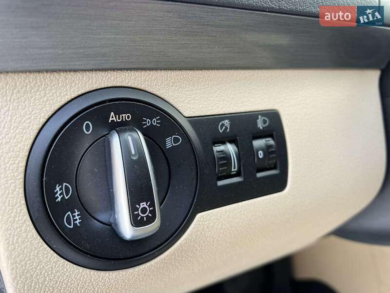 Минивэн Volkswagen Touran 2013 в Луцке фото 66 Минивэн Volkswagen Touran 2013 в Луцке