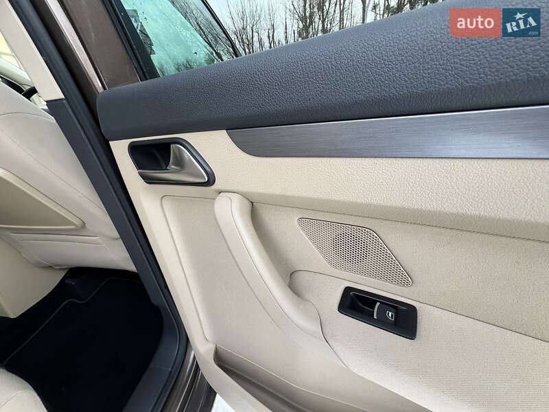Минивэн Volkswagen Touran 2013 в Луцке фото 80 Минивэн Volkswagen Touran 2013 в Луцке