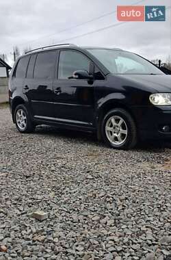 Минивэн Volkswagen Touran 2006 в Рава-Русской