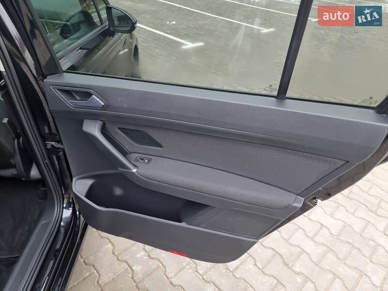 Мікровен Volkswagen Touran 2017 в Ковелі