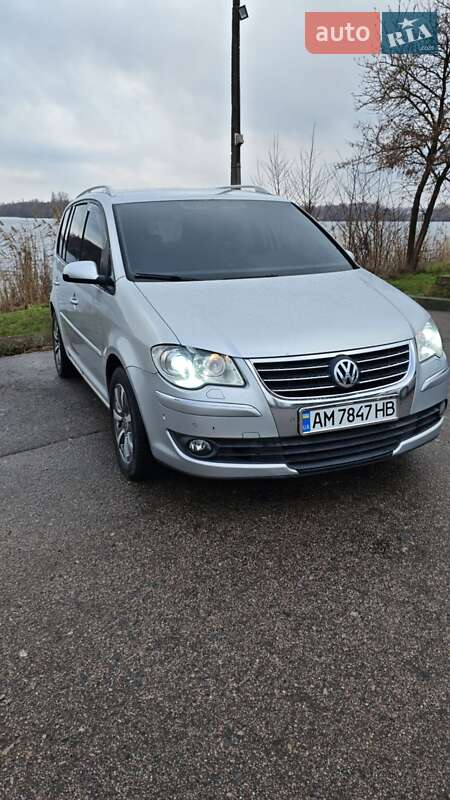 Минивэн Volkswagen Touran 2008 в Бердичеве