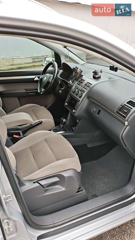 Минивэн Volkswagen Touran 2008 в Бердичеве