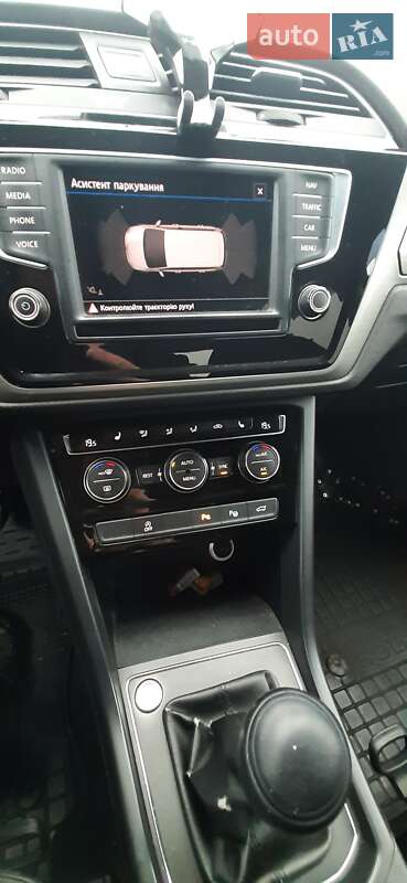 Мікровен Volkswagen Touran 2016 в Кривому Розі фото 15 Мікровен Volkswagen Touran 2016 в Кривому Розі