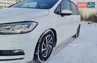 Микровэн Volkswagen Touran 2017 в Василькове