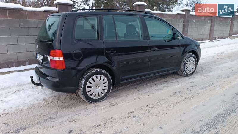 Мінівен Volkswagen Touran 2005 в Сарнах