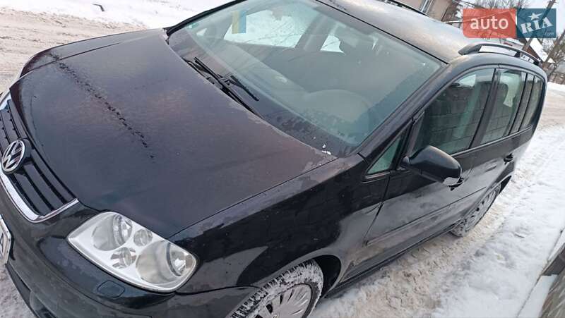 Мінівен Volkswagen Touran 2005 в Сарнах