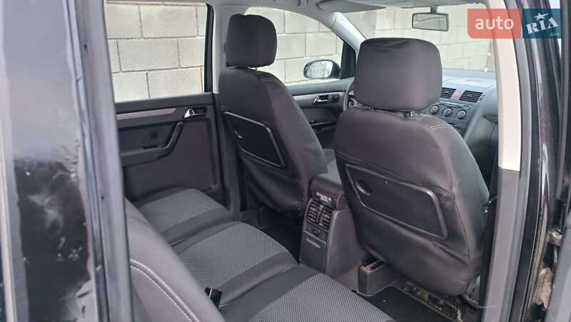 Мінівен Volkswagen Touran 2005 в Сарнах