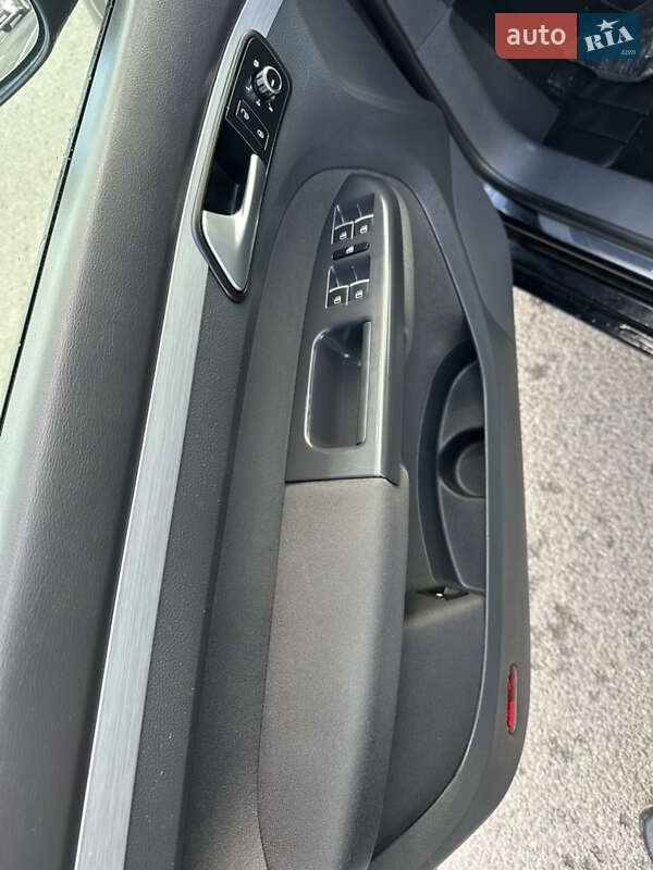 Минивэн Volkswagen Touran 2015 в Луцке