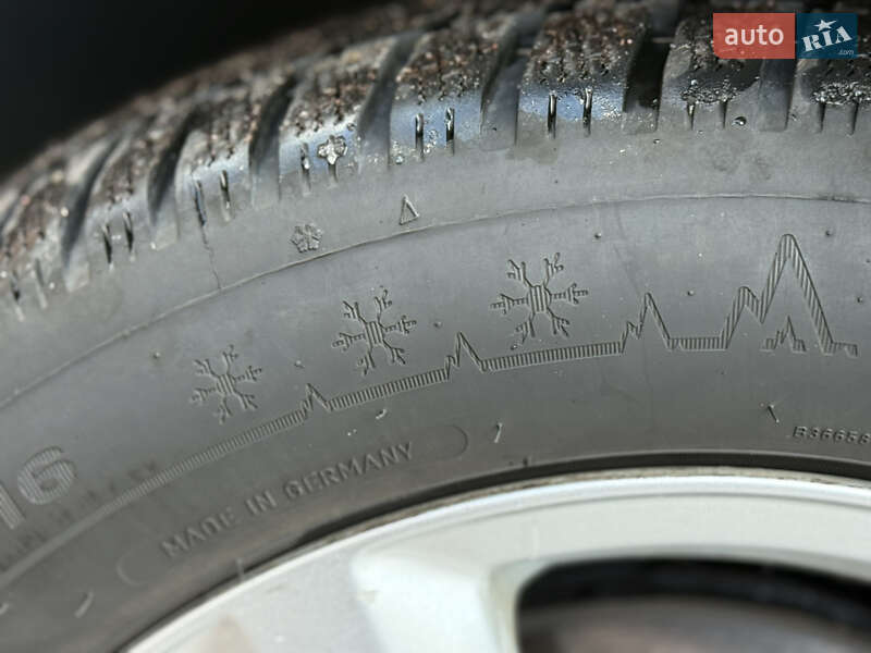 Минивэн Volkswagen Touran 2011 в Стрые фото 111 Минивэн Volkswagen Touran 2011 в Стрые