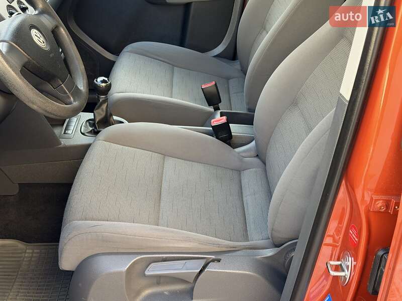 Минивэн Volkswagen Touran 2009 в Ровно