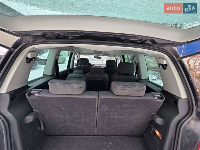 Минивэн Volkswagen Touran 2005 в Бучаче фото 17 Минивэн Volkswagen Touran 2005 в Бучаче