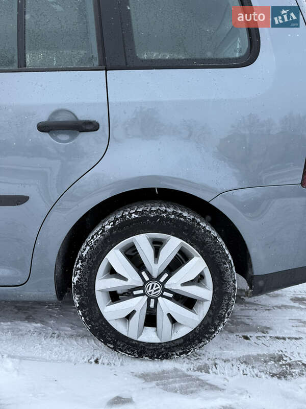 Минивэн Volkswagen Touran 2009 в Белой Церкви