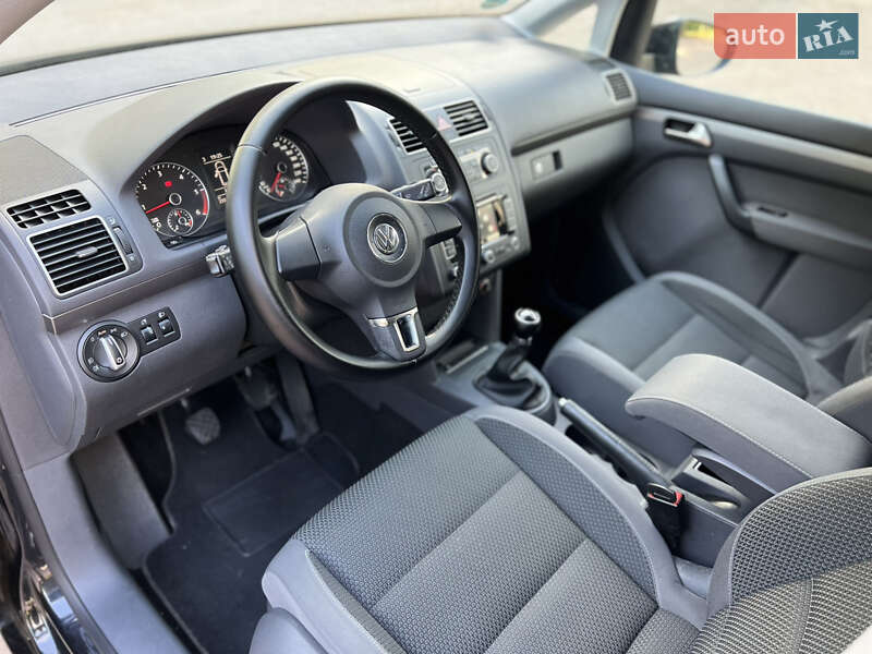 Минивэн Volkswagen Touran 2011 в Бердичеве фото 14 Минивэн Volkswagen Touran 2011 в Бердичеве