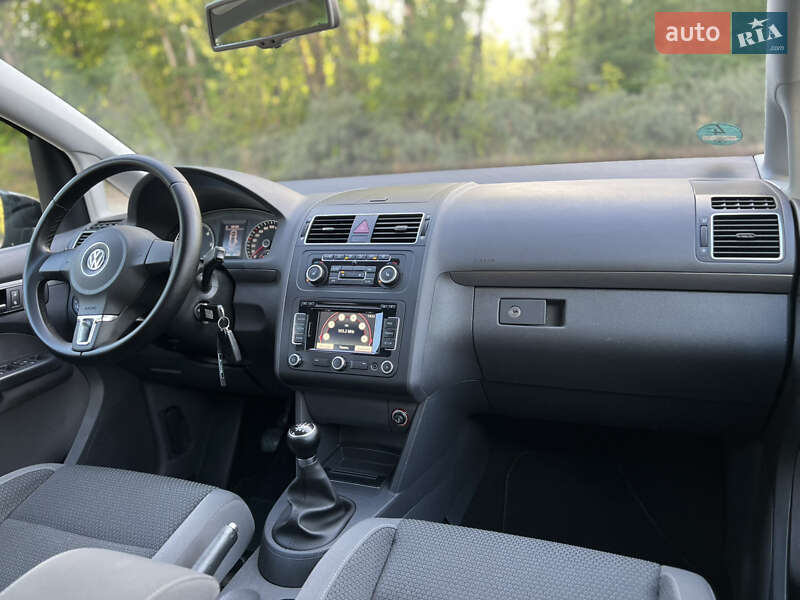 Минивэн Volkswagen Touran 2011 в Бердичеве фото 21 Минивэн Volkswagen Touran 2011 в Бердичеве
