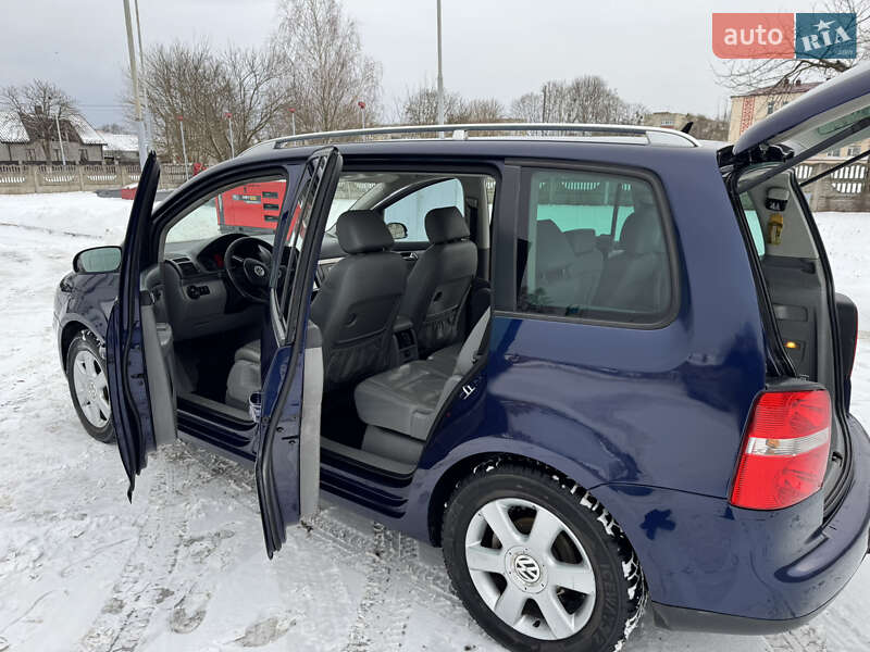 Мінівен Volkswagen Touran 2004 в Костопілі фото 5 Мінівен Volkswagen Touran 2004 в Костопілі