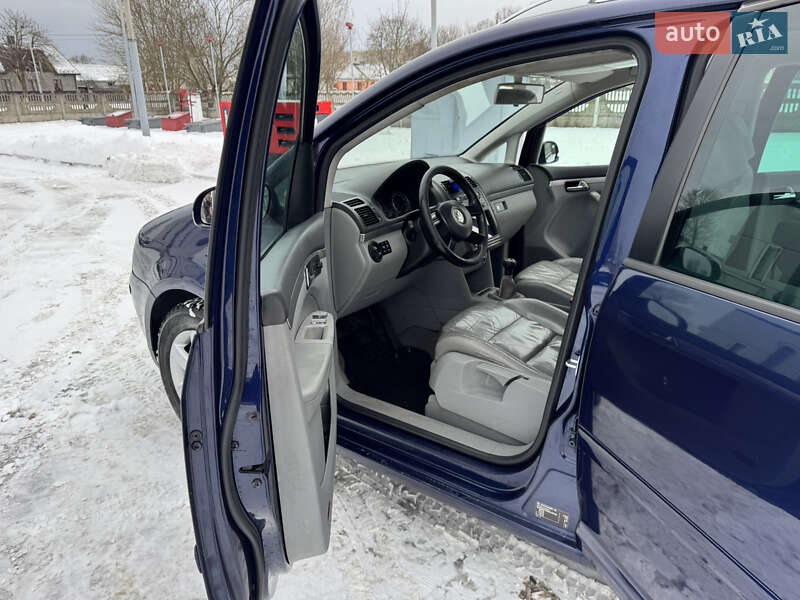 Мінівен Volkswagen Touran 2004 в Костопілі фото 28 Мінівен Volkswagen Touran 2004 в Костопілі